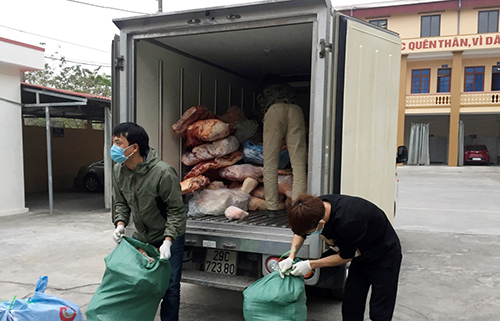 Hải Dương: Ngăn chặn kịp thời 2 tấn thịt bốc mùi đang chuẩn bị đi tiêu thụ